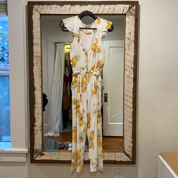 FL&L -it’s my favorite romper but I’m a solid medium now 🥲 - Picture 1 of 3